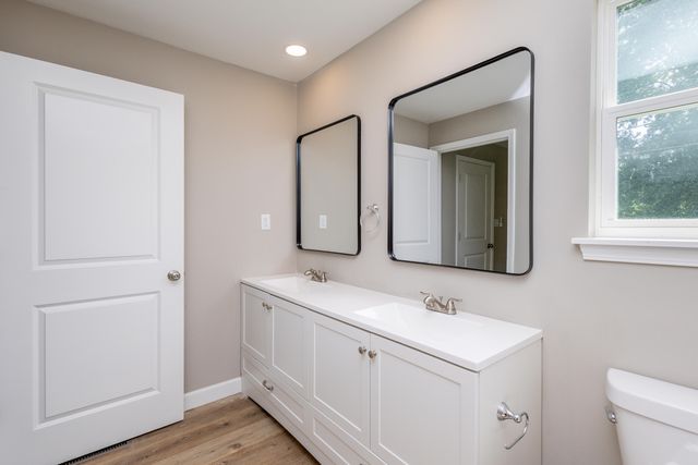 25 E POPLAR HILL DR, Columbia, MO 65203