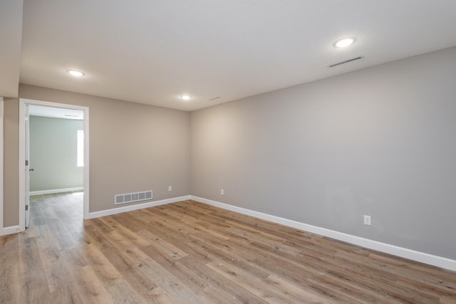 25 E POPLAR HILL DR, Columbia, MO 65203