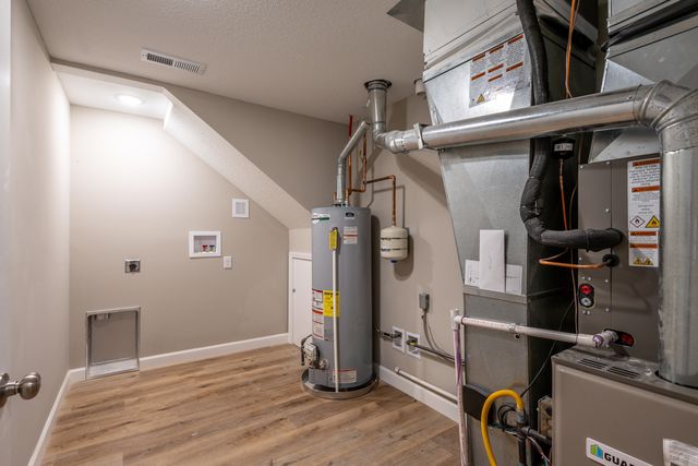 25 E POPLAR HILL DR, Columbia, MO 65203