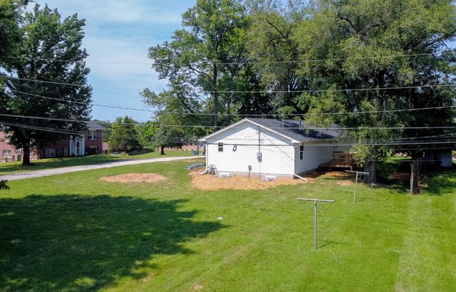 25 E POPLAR HILL DR, Columbia, MO 65203