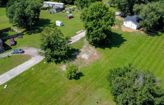 25 E POPLAR HILL DR, Columbia, MO 65203