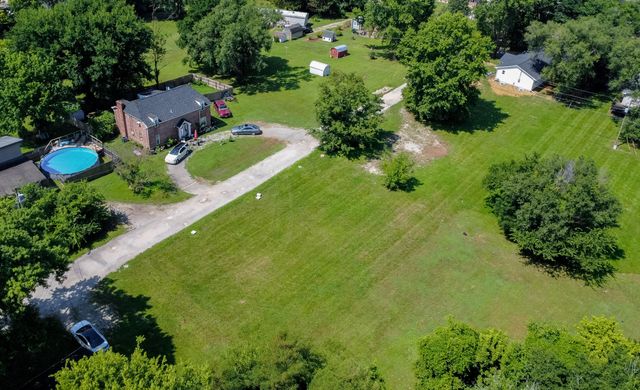 25 E POPLAR HILL DR, Columbia, MO 65203