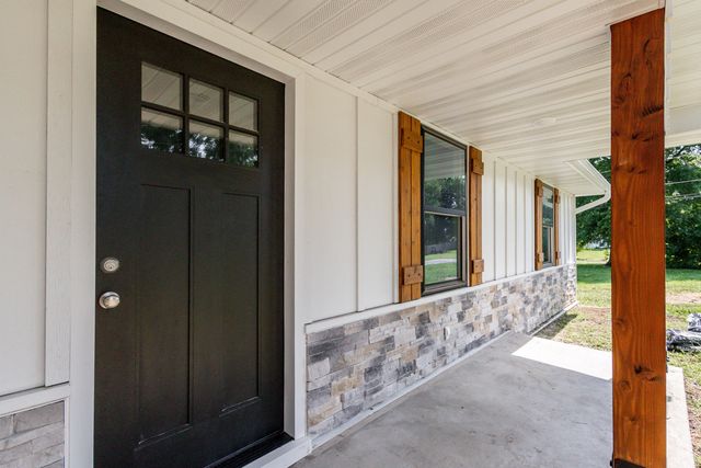 25 E POPLAR HILL DR, Columbia, MO 65203