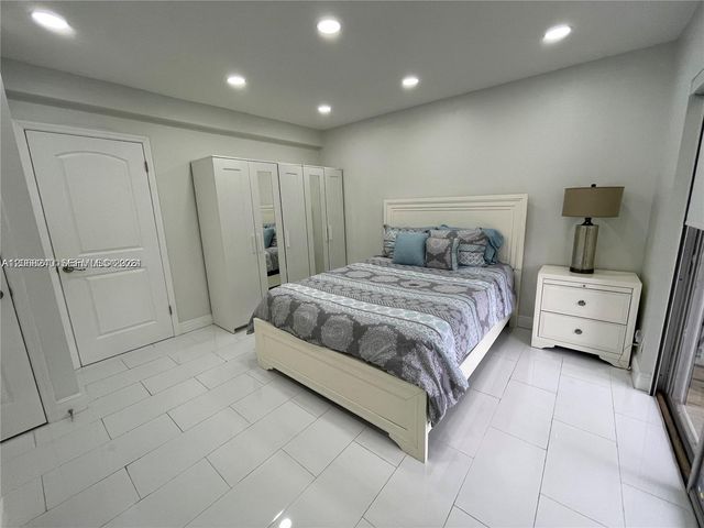 1407 NE 56th Street 103, Fort Lauderdale, FL 33334