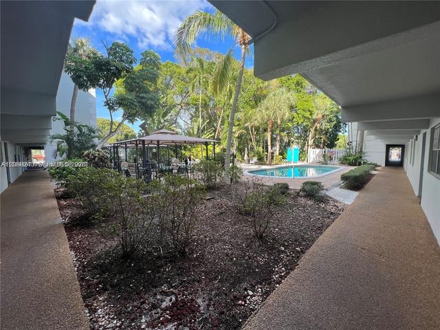 1407 NE 56th Street 103, Fort Lauderdale, FL 33334