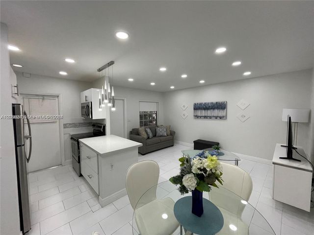 1407 NE 56th Street 103, Fort Lauderdale, FL 33334