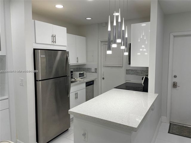 1407 NE 56th Street 103, Fort Lauderdale, FL 33334