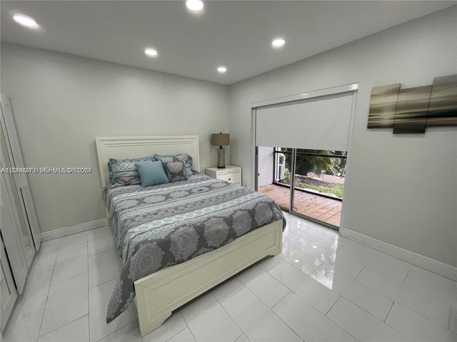 1407 NE 56th Street 103, Fort Lauderdale, FL 33334