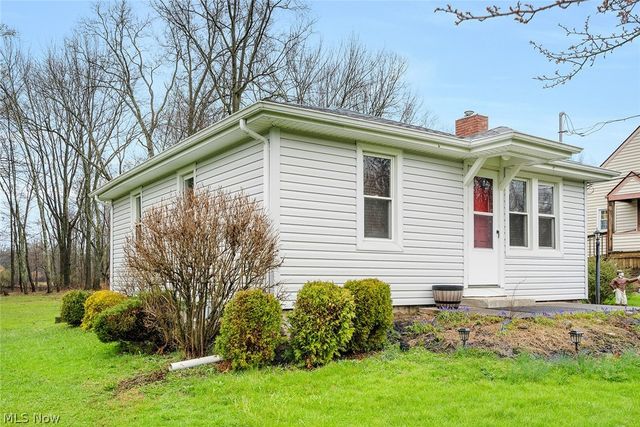 644 Goist Lane, Girard, OH 44420