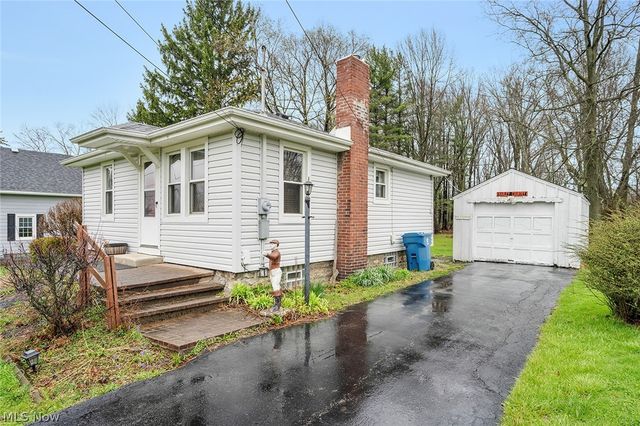644 Goist Lane, Girard, OH 44420