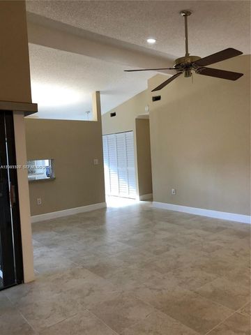 9164 SW 132nd Ln, Miami, FL 33176