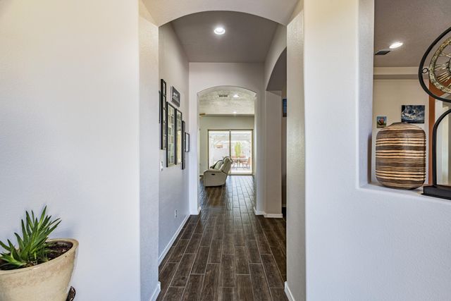 2208 Cebolla Creek Way NW, Albuquerque, NM 87120
