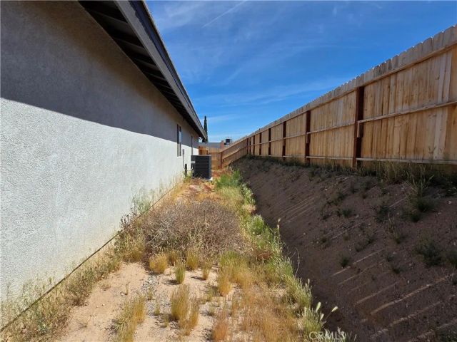 1140 Monterey, Barstow, CA 92311