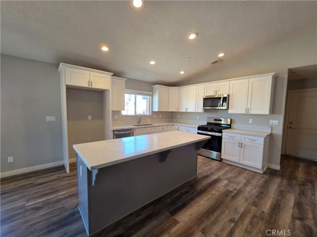 1140 Monterey, Barstow, CA 92311