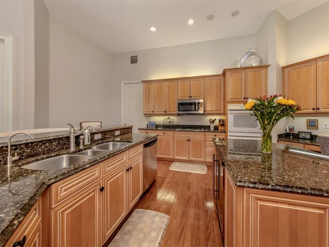 444 TREMINGHAM WAY, Venice, FL 34293