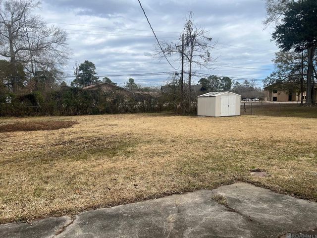 10255 S Riveroaks Dr, Baton Rouge, LA 70815