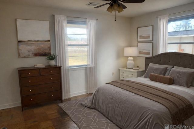 10255 S Riveroaks Dr, Baton Rouge, LA 70815