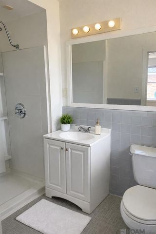 10255 S Riveroaks Dr, Baton Rouge, LA 70815