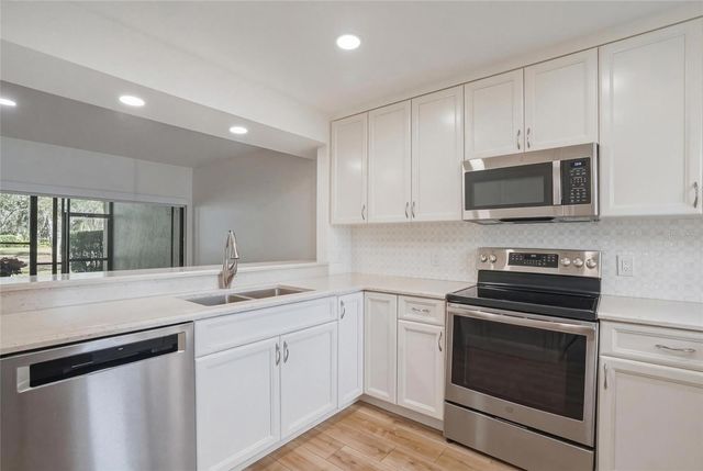 4203 HARTWOOD LANE, Tampa, FL 33618