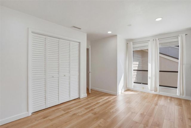 4203 HARTWOOD LANE, Tampa, FL 33618