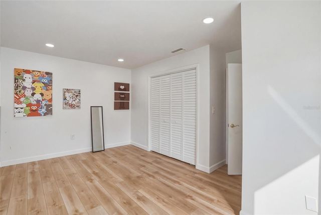 4203 HARTWOOD LANE, Tampa, FL 33618