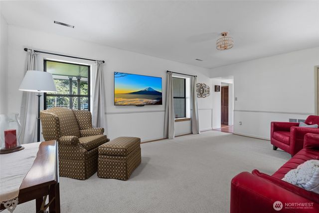 305 NW Coveland Street, Coupeville, WA 98239