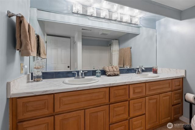 305 NW Coveland Street, Coupeville, WA 98239