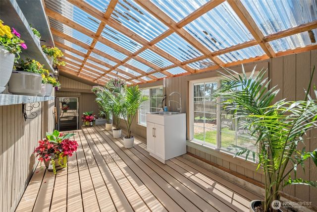 305 NW Coveland Street, Coupeville, WA 98239