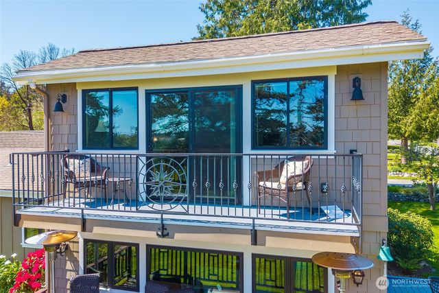 305 NW Coveland Street, Coupeville, WA 98239