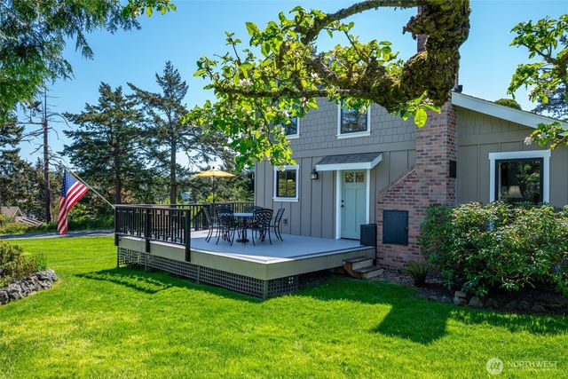 305 NW Coveland Street, Coupeville, WA 98239