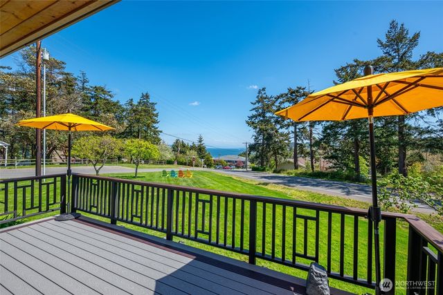 305 NW Coveland Street, Coupeville, WA 98239