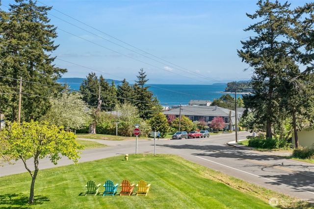305 NW Coveland Street, Coupeville, WA 98239
