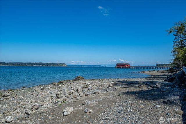 305 NW Coveland Street, Coupeville, WA 98239