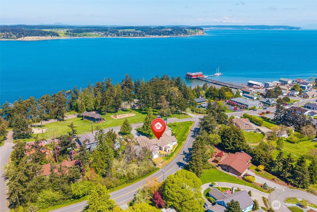 305 NW Coveland Street, Coupeville, WA 98239