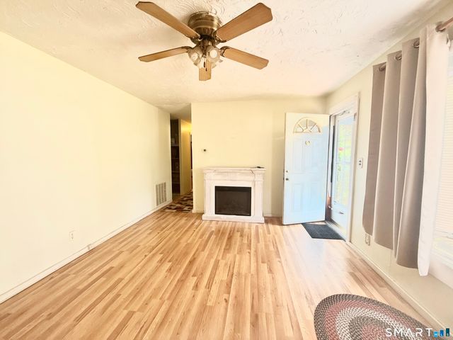 3 Charters Road, Ansonia, CT 06401