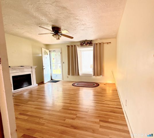 3 Charters Road, Ansonia, CT 06401