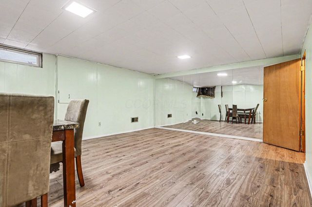 621 Simbury Street, Columbus, OH 43228