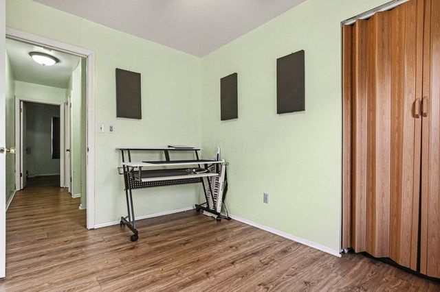 621 Simbury Street, Columbus, OH 43228