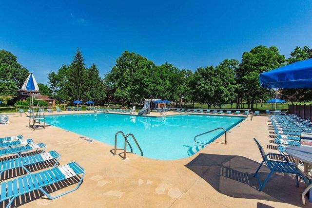 621 Simbury Street, Columbus, OH 43228