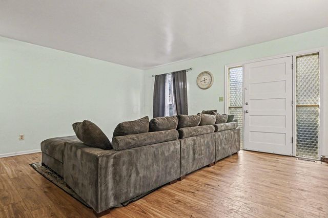 621 Simbury Street, Columbus, OH 43228