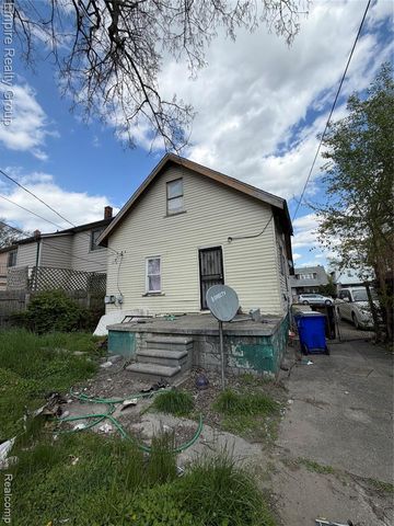 19195 Greeley Street, Highland Park, MI 48203