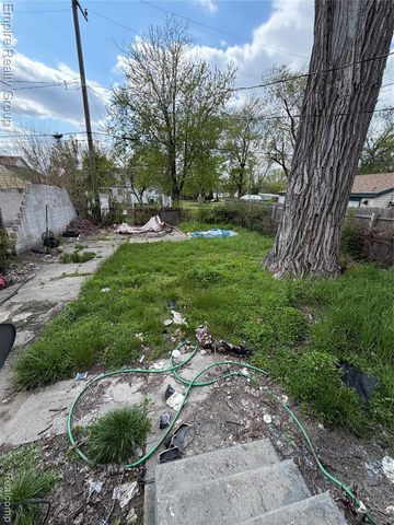 19195 Greeley Street, Highland Park, MI 48203
