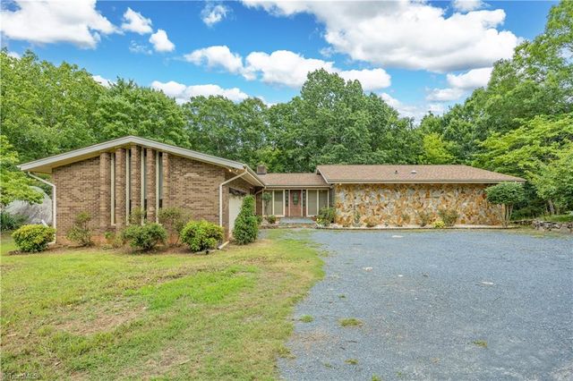 2717 NC Highway 49 S, Asheboro, NC 27205