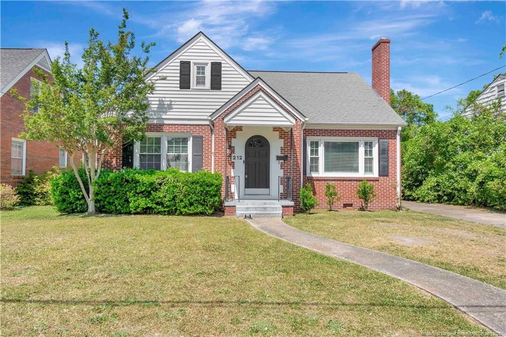 212 W 18th Street, Lumberton, NC 28358