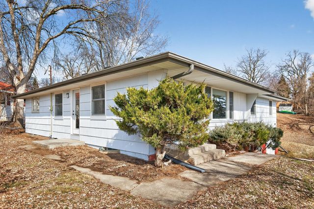 8912 Tretbaugh Drive, Bloomington, MN 55431