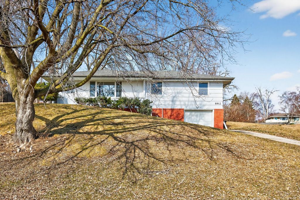 8912 Tretbaugh Drive, Bloomington, MN 55431