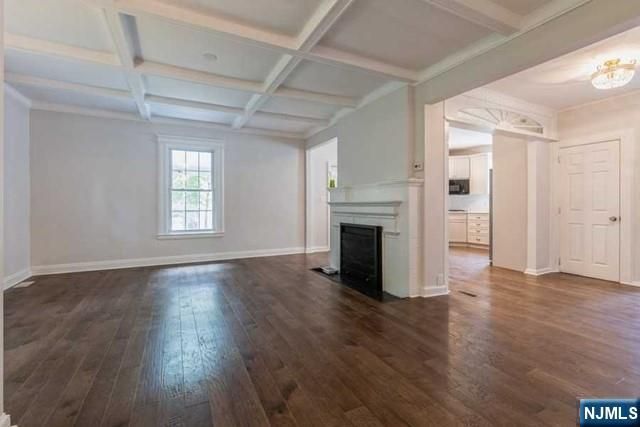 92 Highwood Avenue, Tenafly, NJ 07670