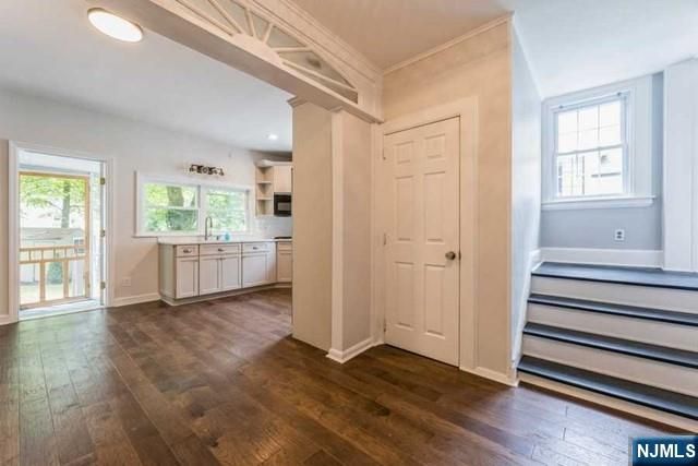 92 Highwood Avenue, Tenafly, NJ 07670