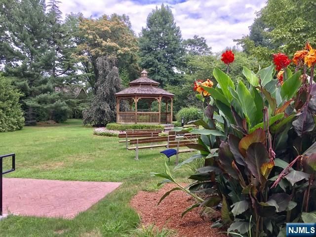 92 Highwood Avenue, Tenafly, NJ 07670