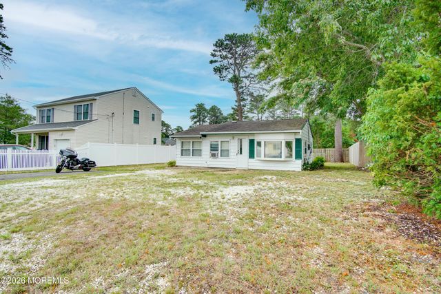 117 Beach Boulevard, Forked River, NJ 08731